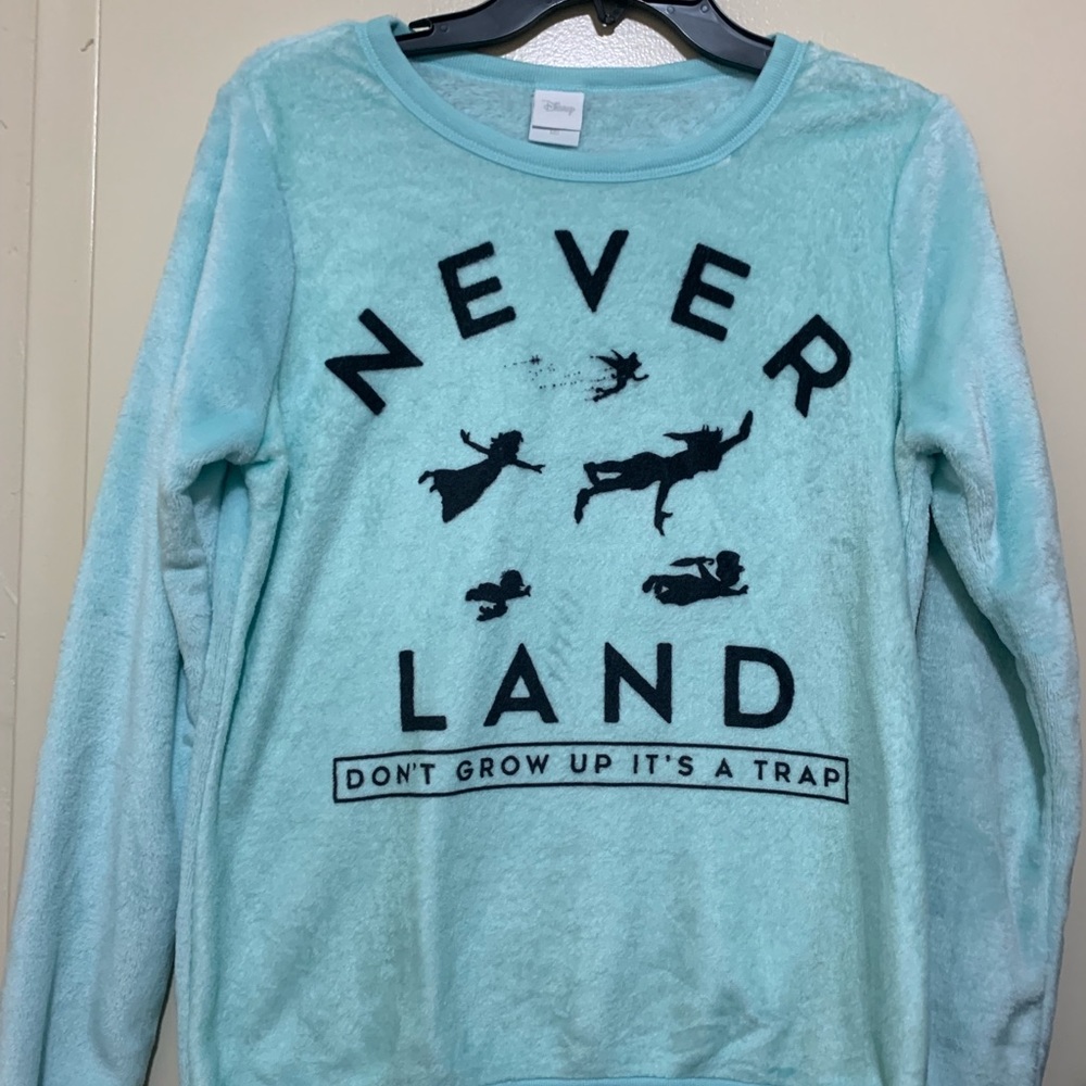 Fuzzy Long Sleeve Graphic Shirt!